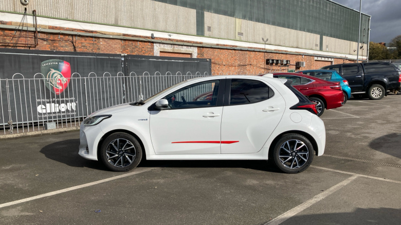 Toyota Yaris 1.5 Hybrid Design 5dr CVT Hybrid Hatchback